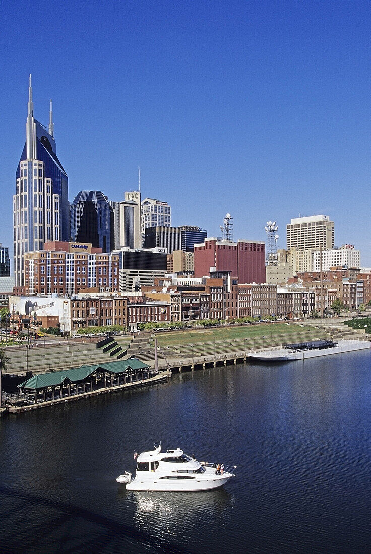 Cityscape and River, Nashville, Tennessee, USA
