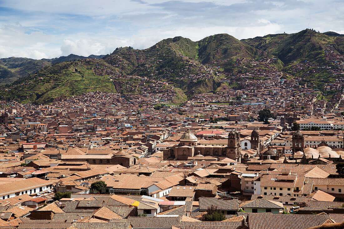 Dächer und Berge, Cuzco, Peru