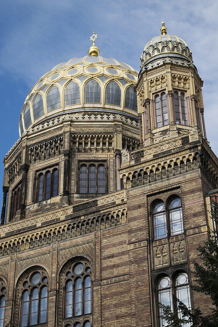 Nahaufnahme des Daches der Neuen Synagoge, Oranienburger Straße, Belin-Mitte, Berlin, Deutschland.
