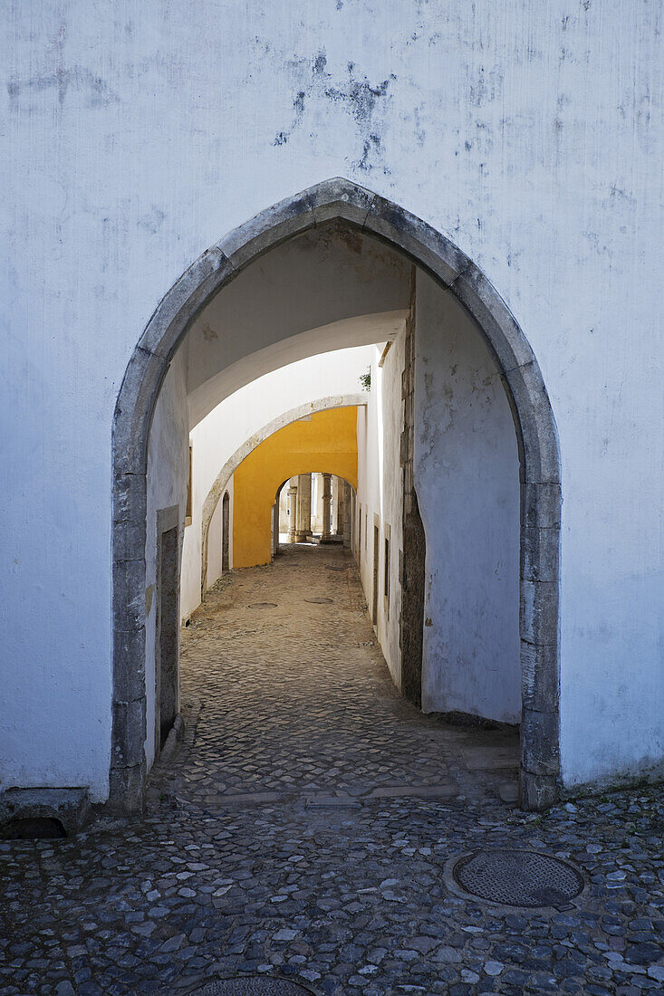 Torbogen im Nationalpalast von Sintra, Portugal