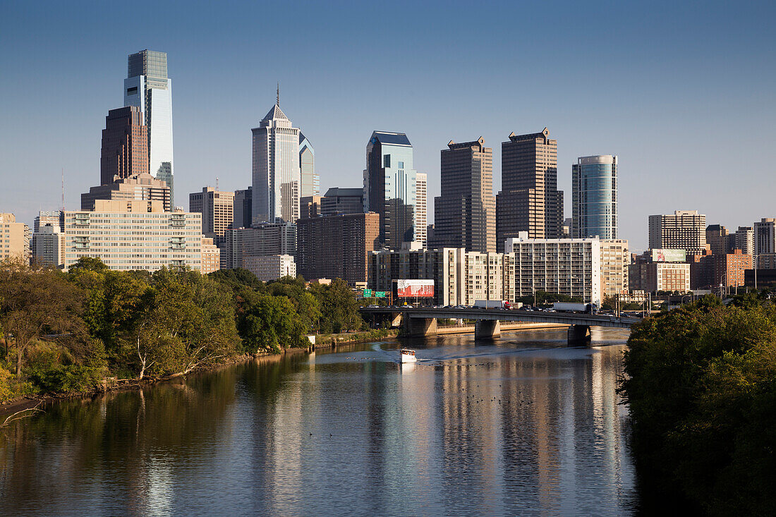 Schuylkill River und Skyline, Philadelphia, Pennsylvania, USA