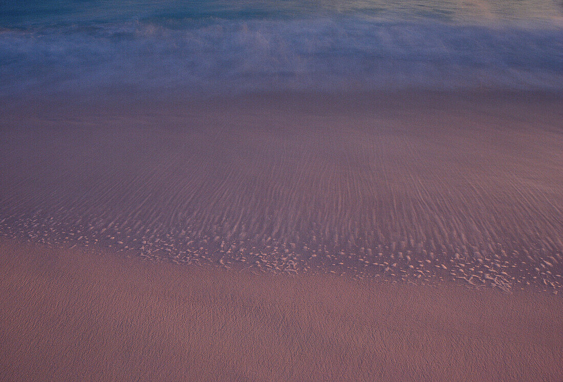 Strand bei Sonnenaufgang, Insel Eleuthera, Bahamas