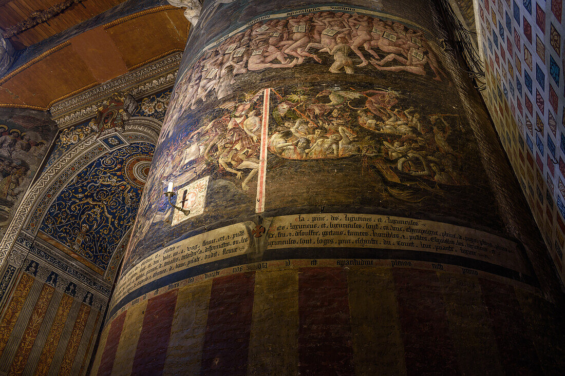 Kathedrale Sainte-Cecile in Albi, erbaut im Stil der südfranzösischen Gotik, Innenraum, ein Wandgemälde des Jüngsten Gerichts, 15.