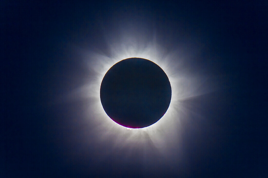 The inner corona during the total eclipse of the Sun, November 14, 2012, from a site near Lakeland Downs, Queensland. Shot through the Astro-Physics 105mm Traveler f/5.8 refractor scope, tracked on the AP 400 mount, and with the Canon 60Da. 1/60th sec at ISO 100.