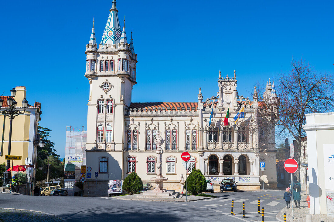Rathaus von Sintra (Camara Municipal de Sintra), bemerkenswertes Gebäude im manuelinischen Baustil, Portugal