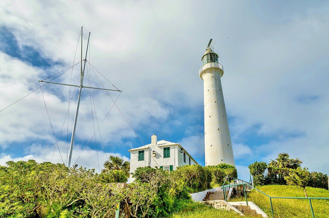 Gibb's Hill Leuchtturm, aus Gusseisen in London gebaut und 1844 von den Royal Engineers errichtet, noch in Betrieb, Southampton Parish, Bermuda, Atlantik, Nordamerika