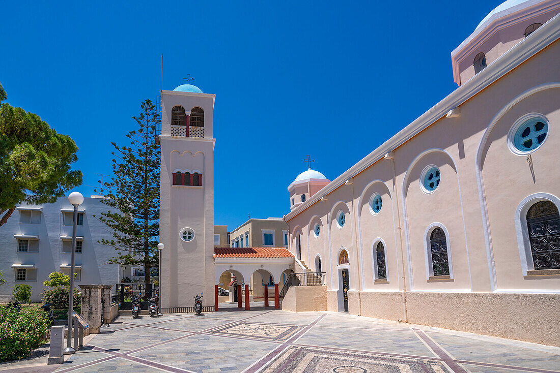 Blick auf die Kirche von Agia Paraskevi, Kos Stadt, Kos, Dodekanes, Griechische Inseln, Griechenland, Europa