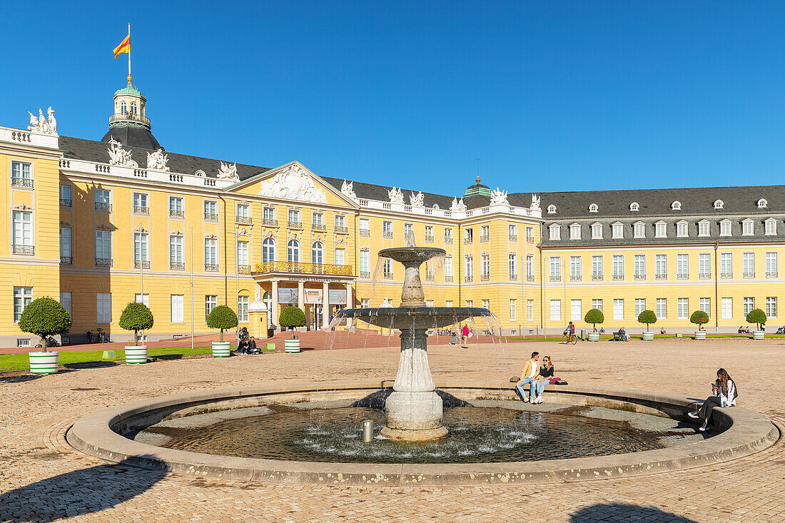 Schloss Karlsruhe, Karlsruhe, Baden-Württemberg, Deutschland, Europa