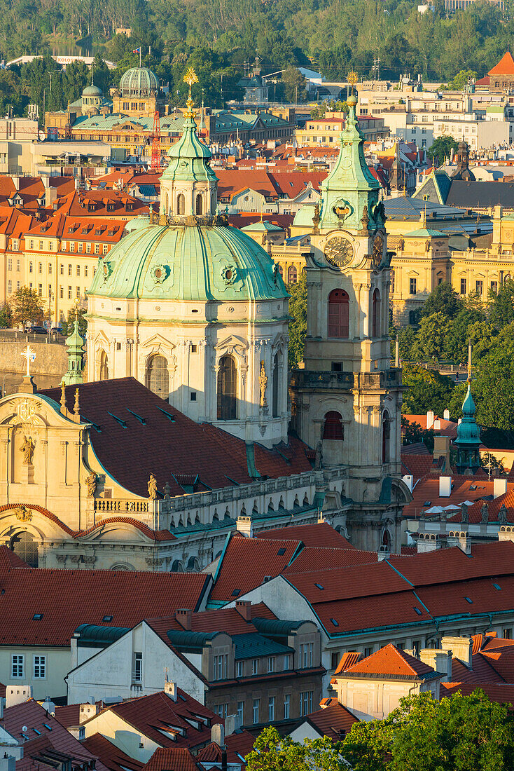 St.-Nikolaus-Kirche, Mala Strana, UNESCO-Weltkulturerbe, Prag, Böhmen, Tschechische Republik (Tschechien), Europa
