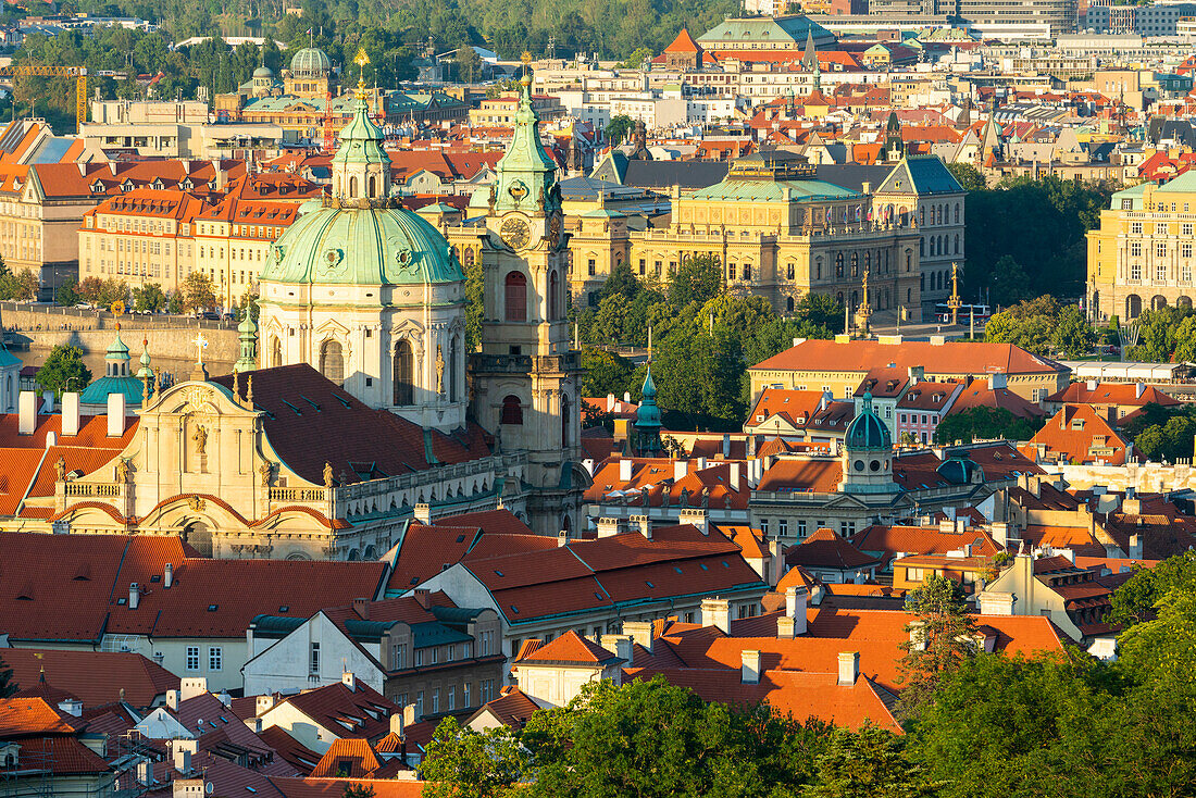 St.-Nikolaus-Kirche, Mala Strana, UNESCO-Welterbe, Prag, Böhmen, Tschechische Republik (Tschechien), Europa