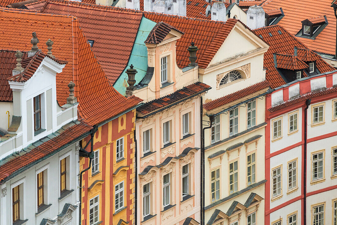 Detail von Häuserfassaden in der Nähe des Altstädter Ringes, Altstadt, UNESCO-Weltkulturerbe, Prag, Böhmen, Tschechische Republik (Tschechien), Europa