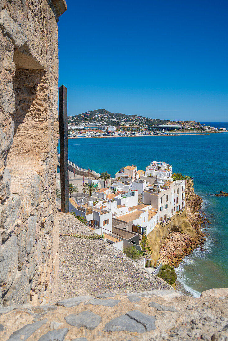 Blick auf Dalt Vila und Meer, UNESCO-Weltkulturerbe, Ibiza-Stadt, Eivissa, Balearen, Spanien, Mittelmeer, Europa
