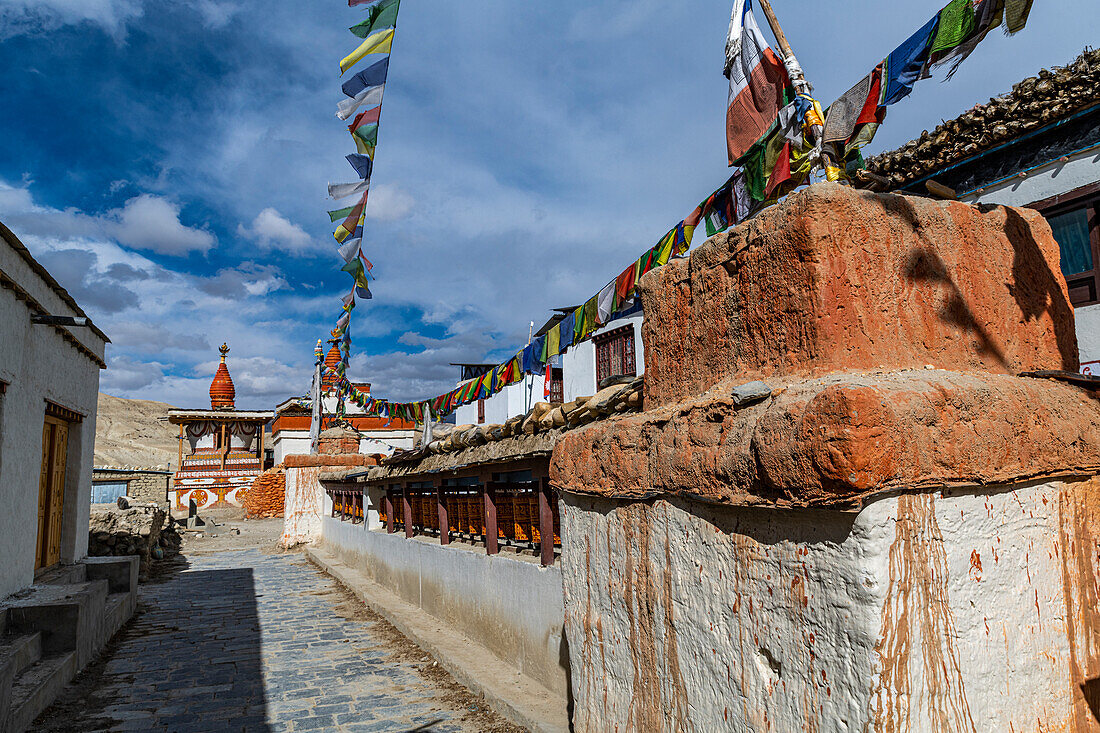 Stupas (chorten) in Lo-Manthang village, Kingdom of Mustang, Himalayas, Nepal, Asia