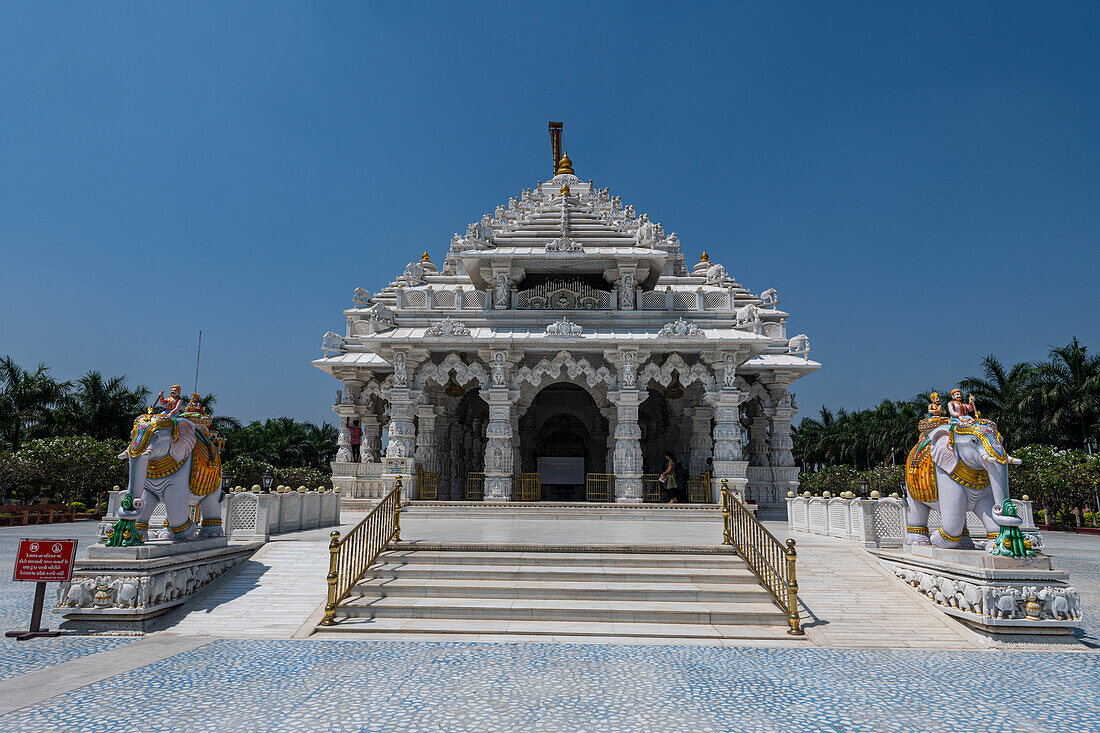 Marmorierter Dharamshala Manilaxmi Tirth Jain-Tempel, Gujarat, Indien, Asien