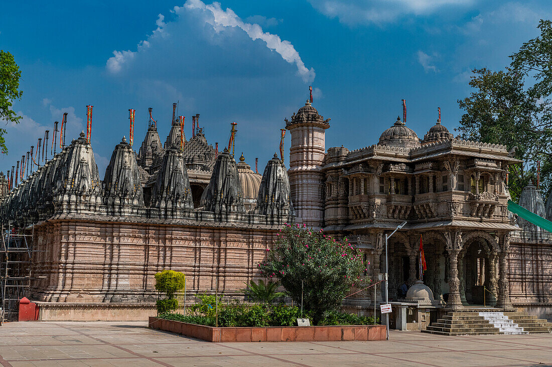 Hutheesing Jain Temple, Ahmedabad, Gujarat, India, Asia