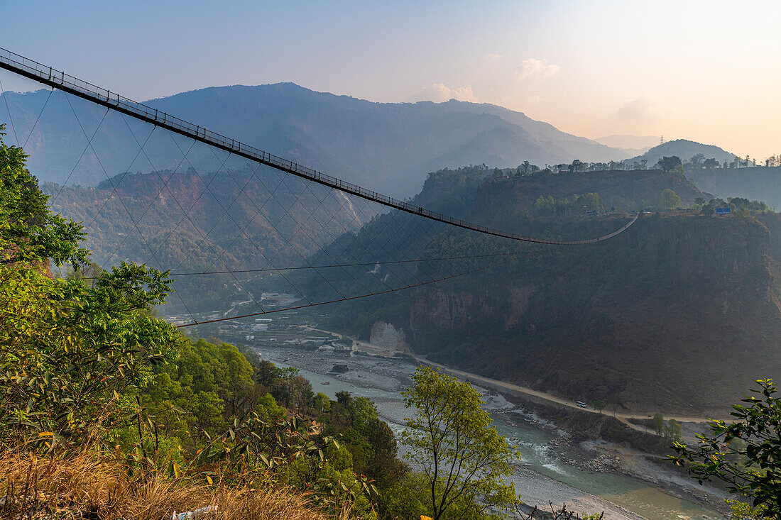 Hängebrücke von Pokhara über den Bhalam-Fluss, Pokhara, Nepal, Asien