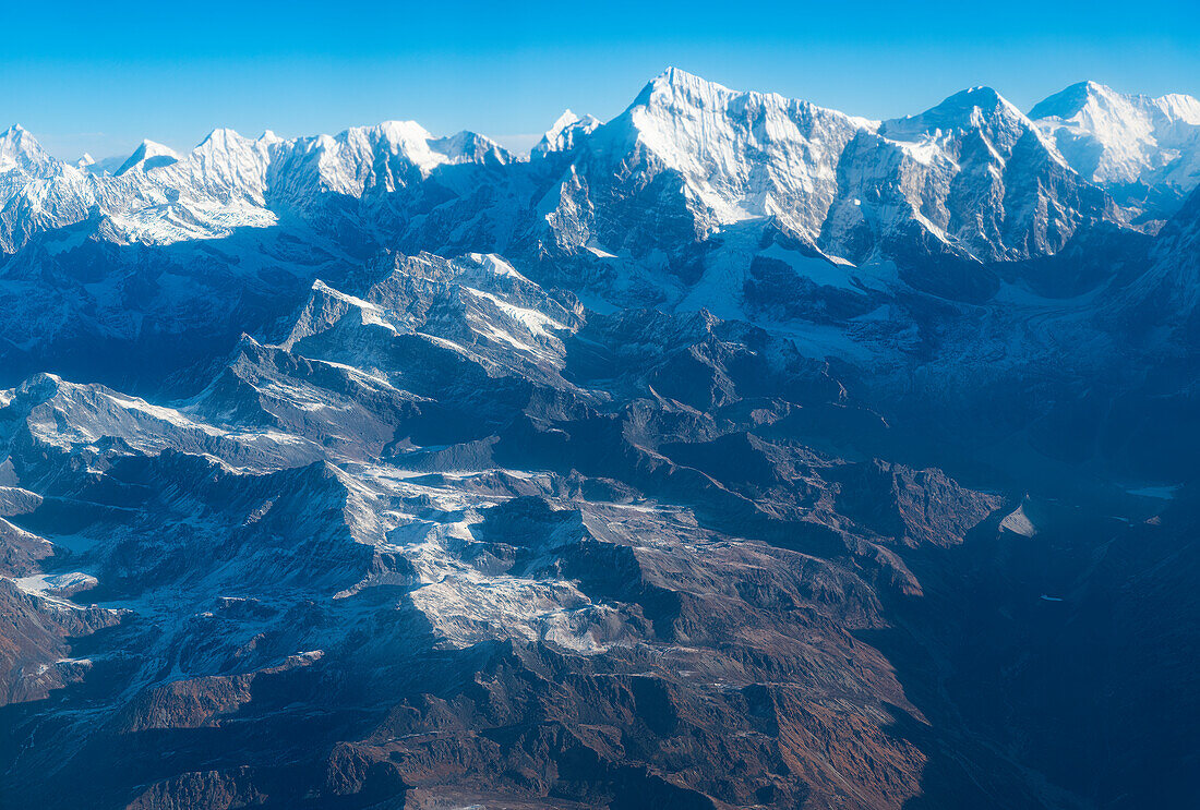 Luftaufnahme der Himalaya-Gebirgskette um den Mount Everest, Nepal, Asien
