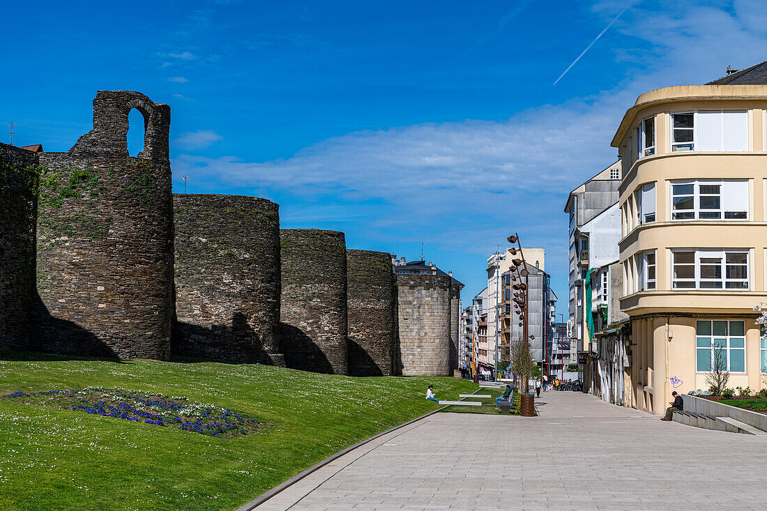 The Roman walled town of Lugo, UNESCO World Heritage Site, Galicia, Spain, Europe