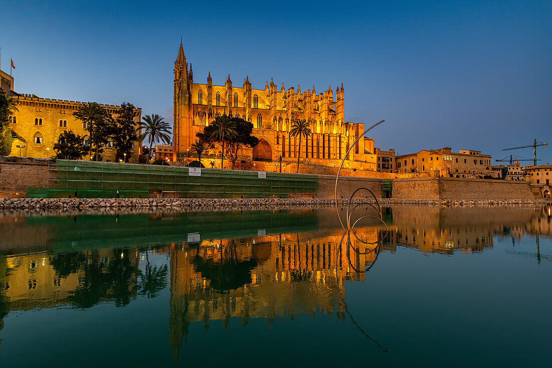 Kathedrale von Palma bei Nacht, Mallorca, Balearen, Spanien, Mittelmeer, Europa