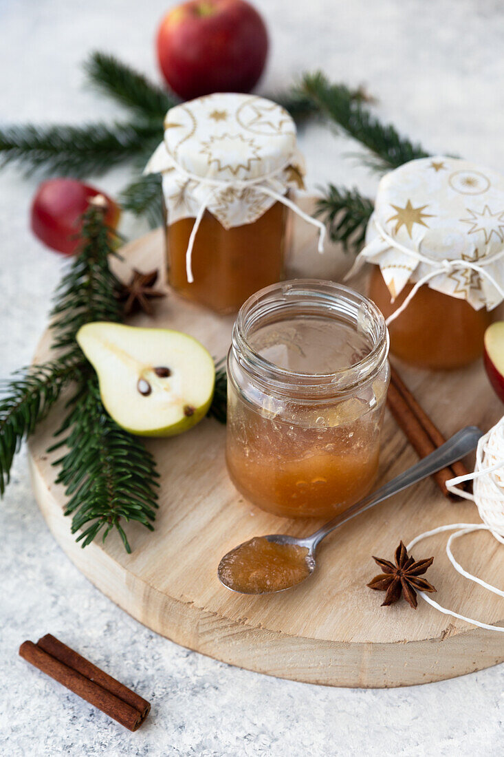 Apfel-Birnen-Konfitüre zu Weihnachten