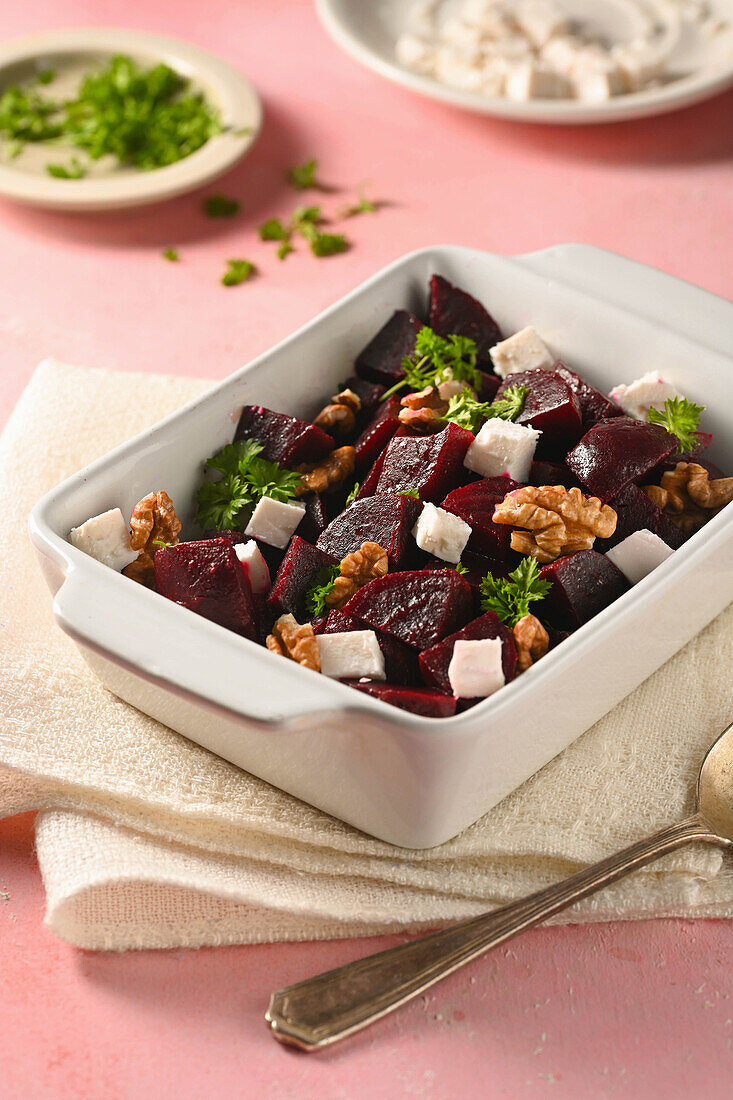 Beetroot salad with walnuts and goat's cheese