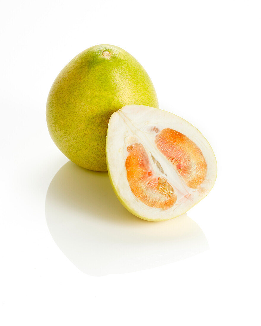 White pomelo, Citrus maxima