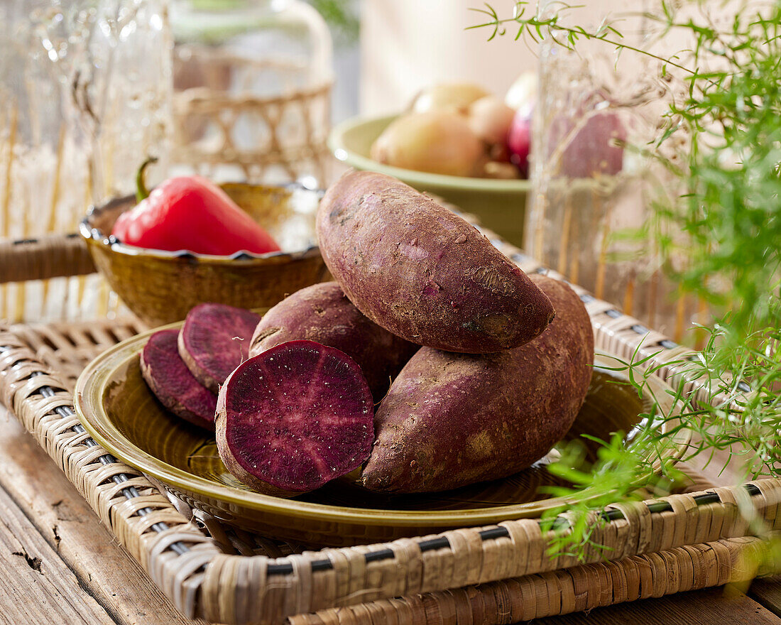 Rote Süßkartoffel (Ipomoea batatas)