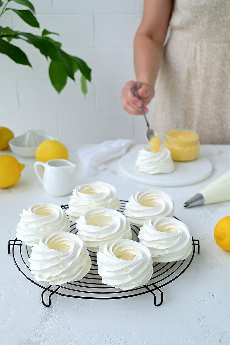 Mini Pavlovas with lemon curd and mascarpone cream