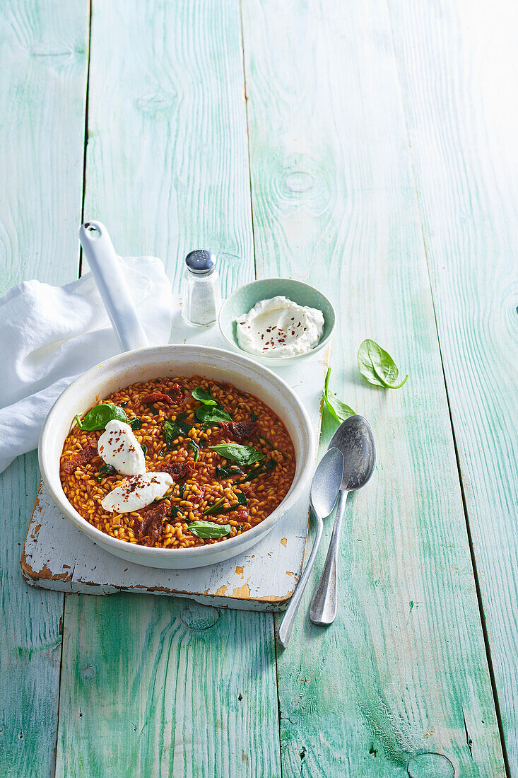 Barley risotto with spinach and ricotta cheese