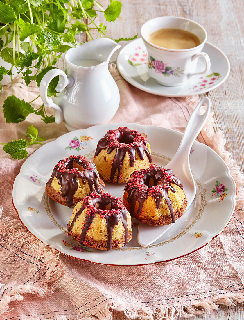 Curd-Mini-Bundt-Kuchen