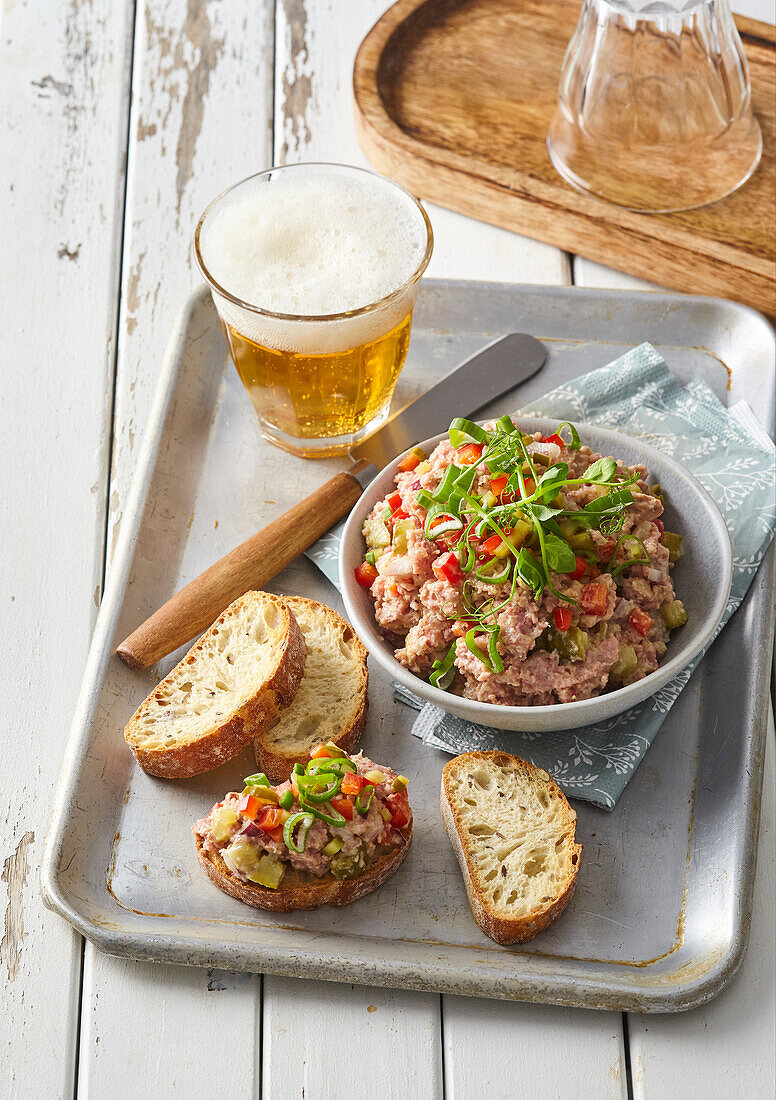Pork spread with red pepper and cucumber