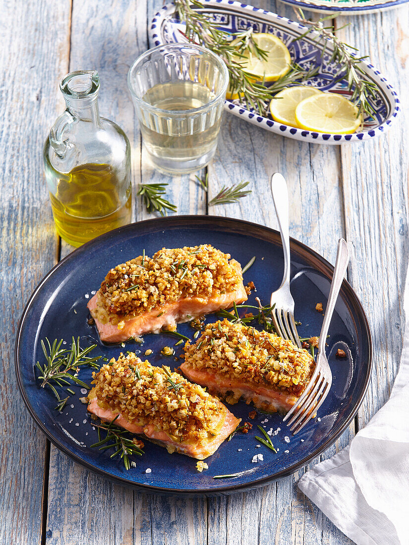 Salmon in walnut crust with rosemary