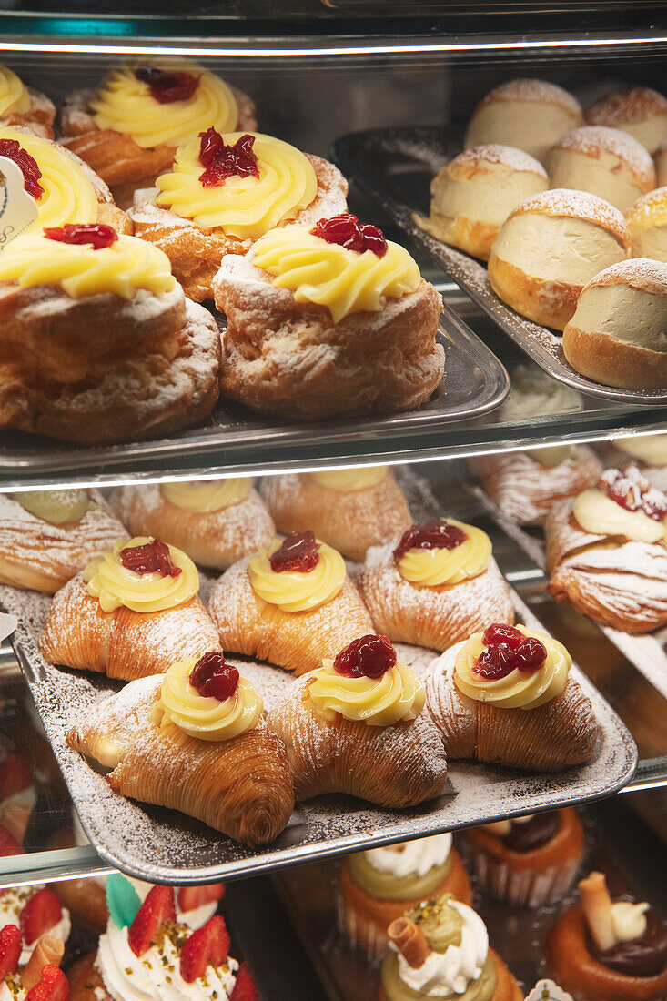 Italian pastry in the display (Naples)