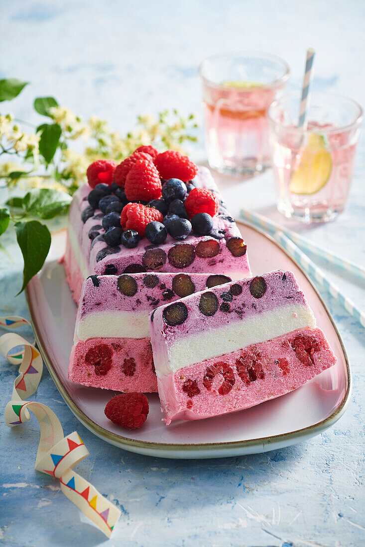 Frozen yogurt terrine