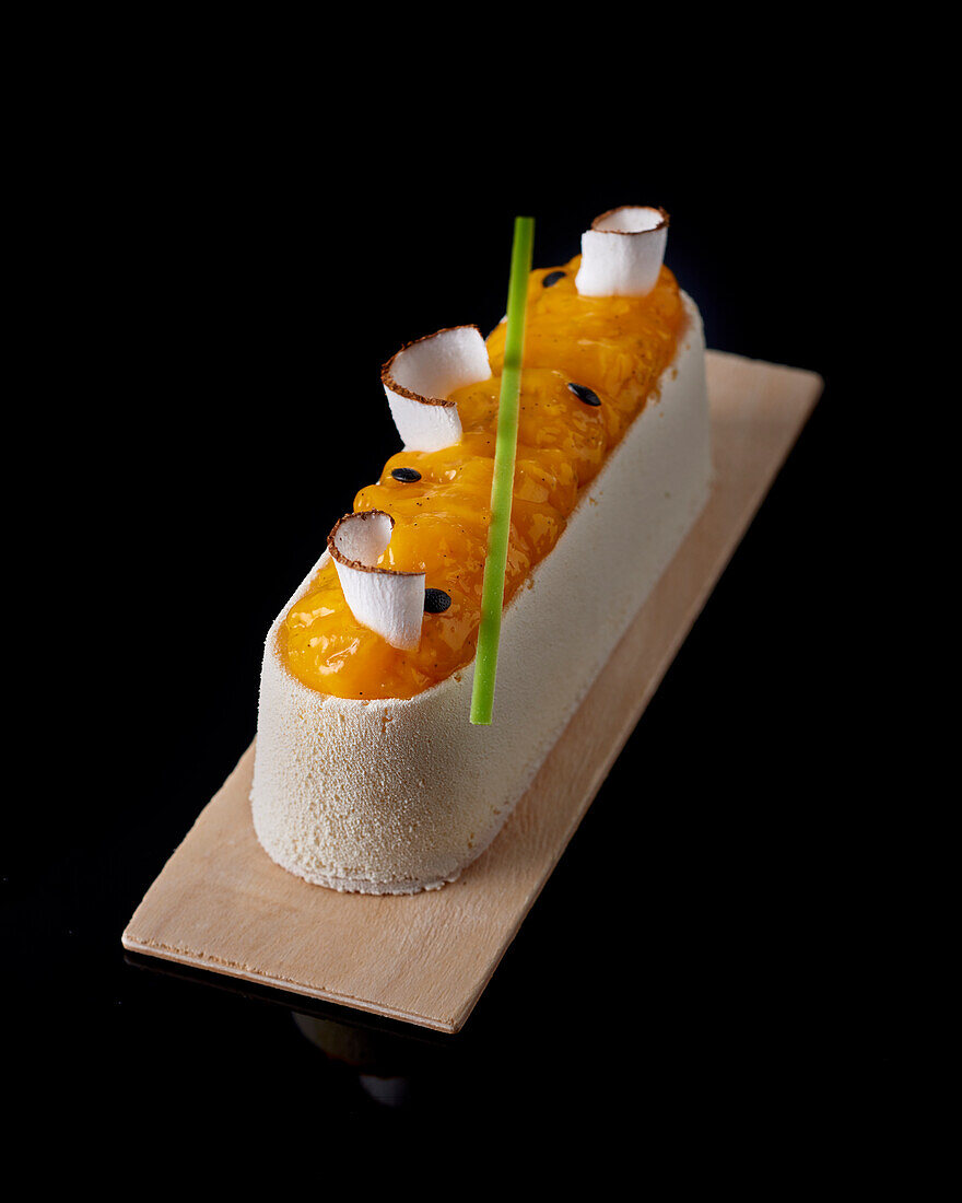 Cheesecake with passion fruit puree