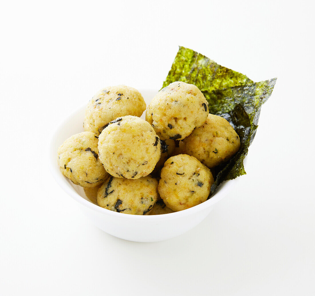 Dorade and seaweed balls with citrus peel