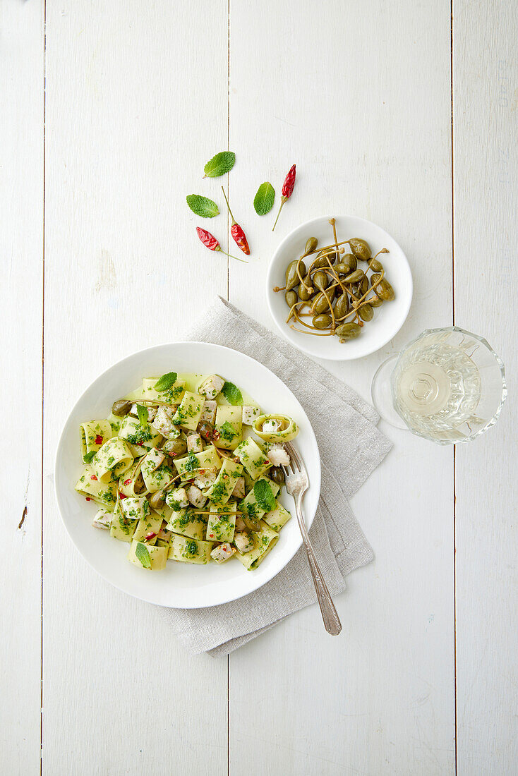 Calamarata mit Thunfisch und Minze