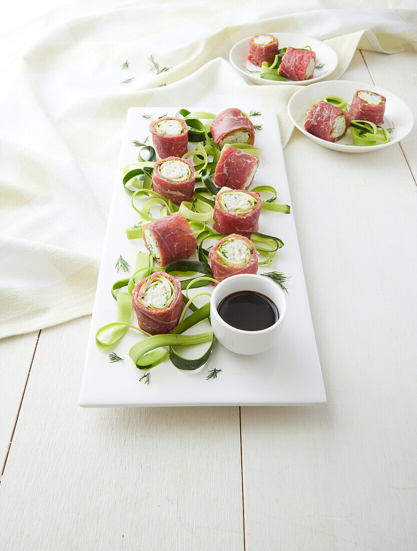 Beef sushi with zucchini