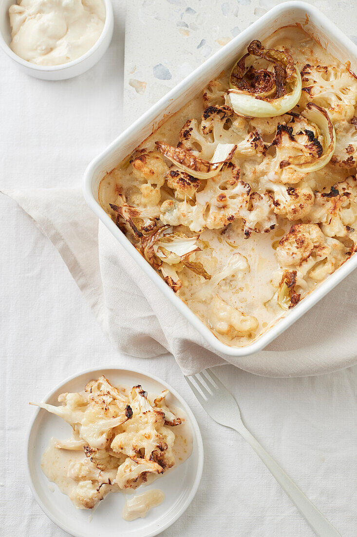 Gerösteter Blumenkohl gratiniert mit Käse