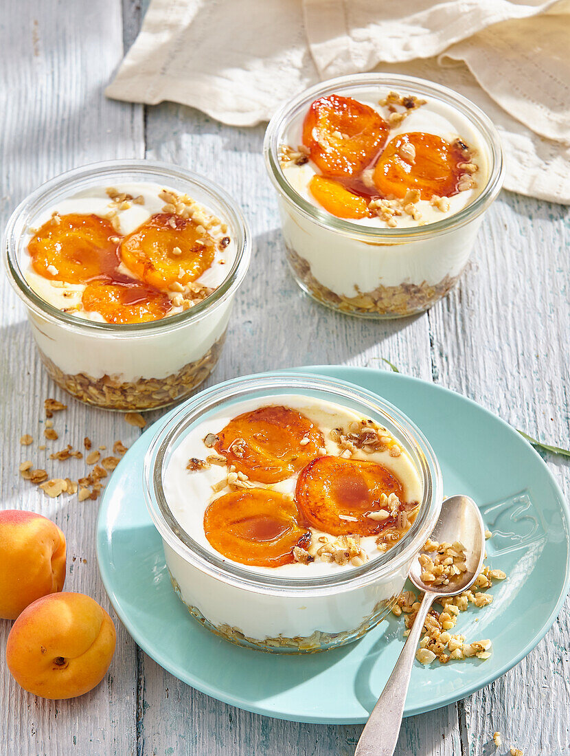 Yogurt with muesli and roasted apricots