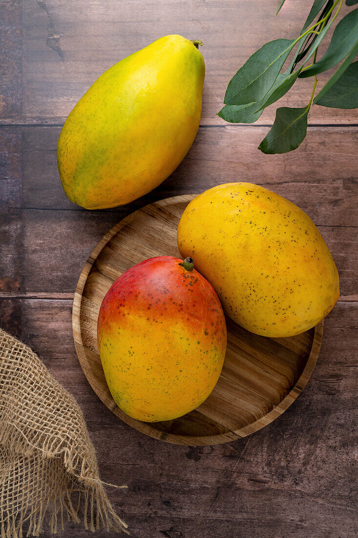 Fresh mango fruit