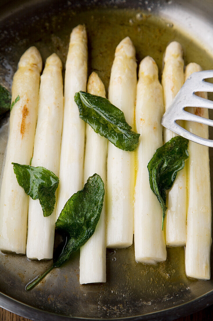 White asparagus with sage