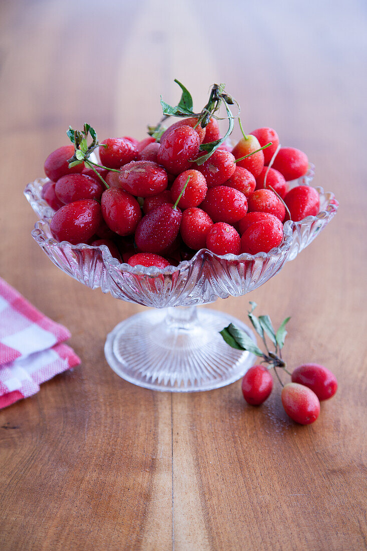 Cornel cherries in glass bowl