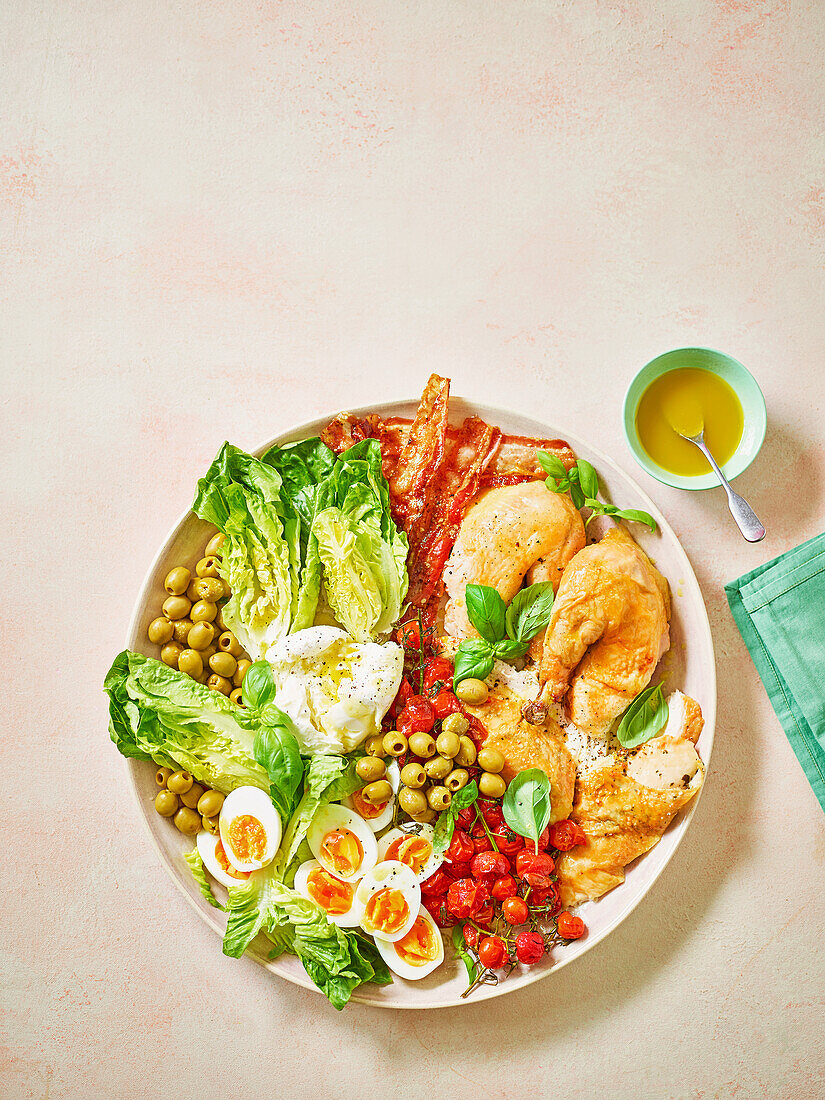 Italienischer Cobb-Salad mit Brathähnchen