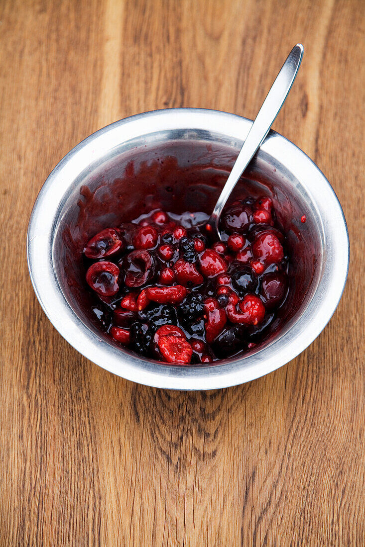 Red berry jelly