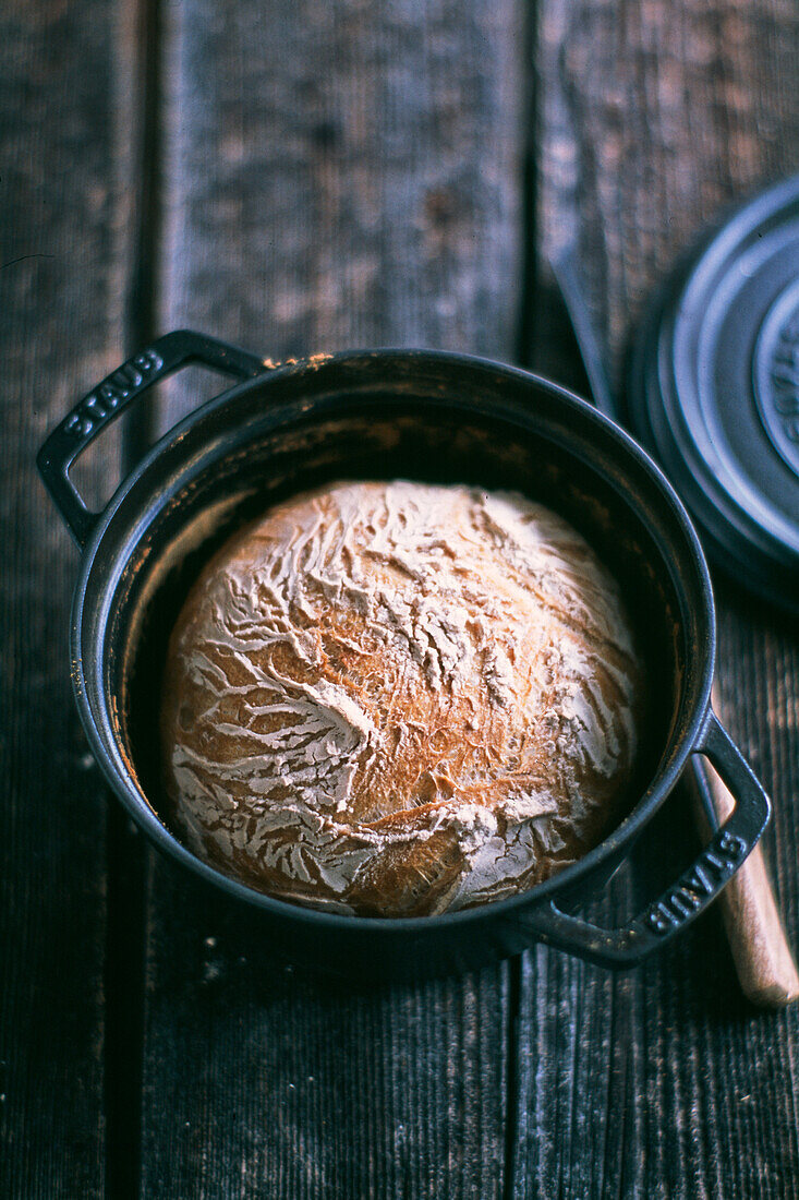 Bread baked in a pot
