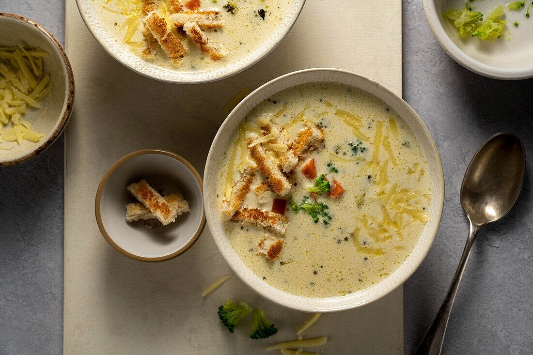 Broccoli Cheese creamy soup