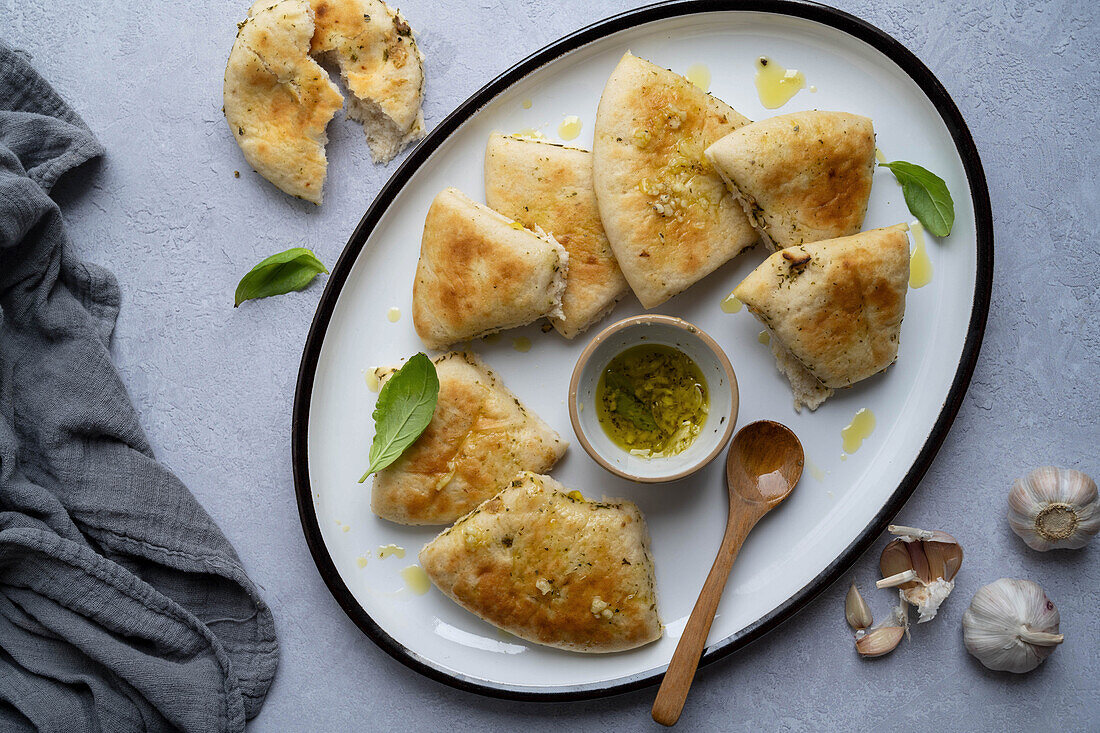 Garlic flatbread with olive oil