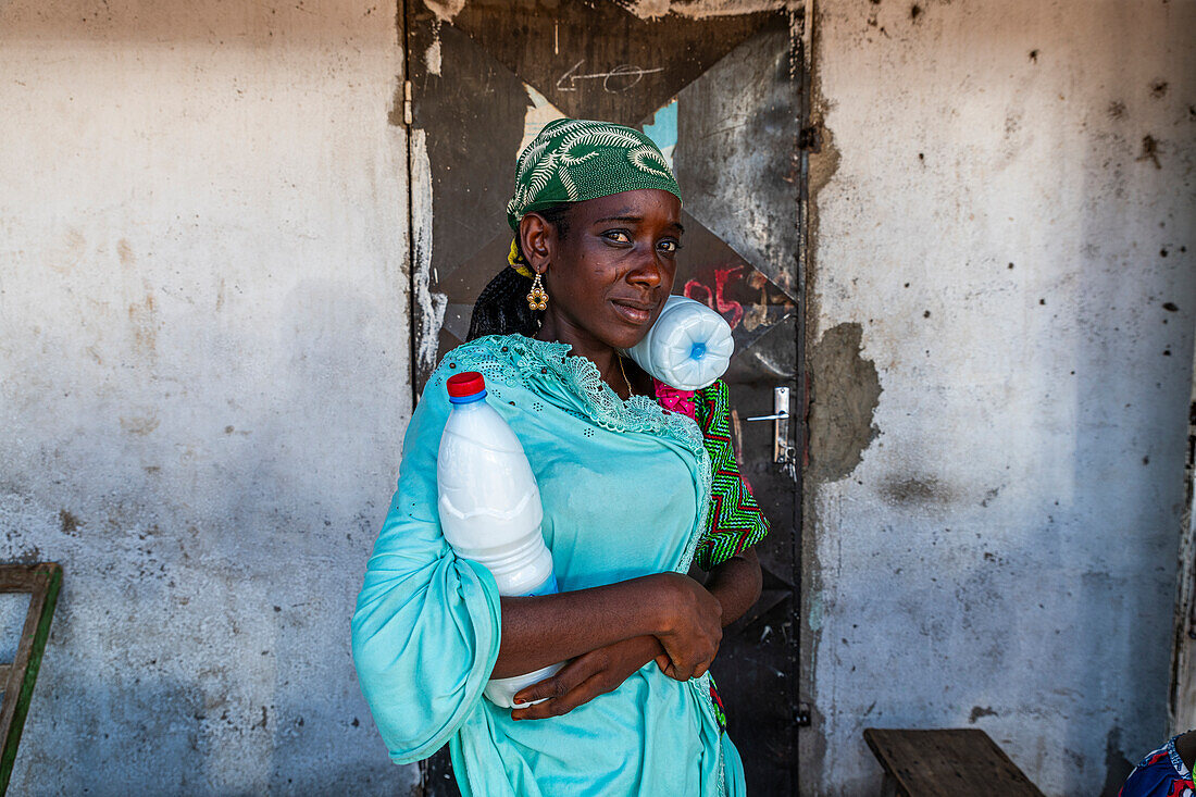 Einheimische Verkäuferin, Garoua, Nordkamerun, Afrika