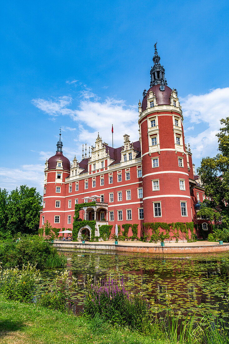 Muskau Castle, Muskau (Muskauer) Park, UNESCO World Heritage Site, Bad Muskau, Saxony, Germany, Europe\n